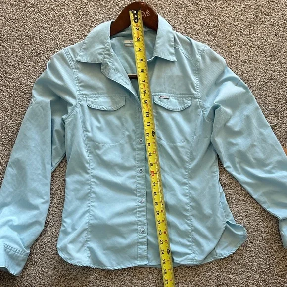Columbia Light Blue Omni-Shade top - Picture 5 of 6